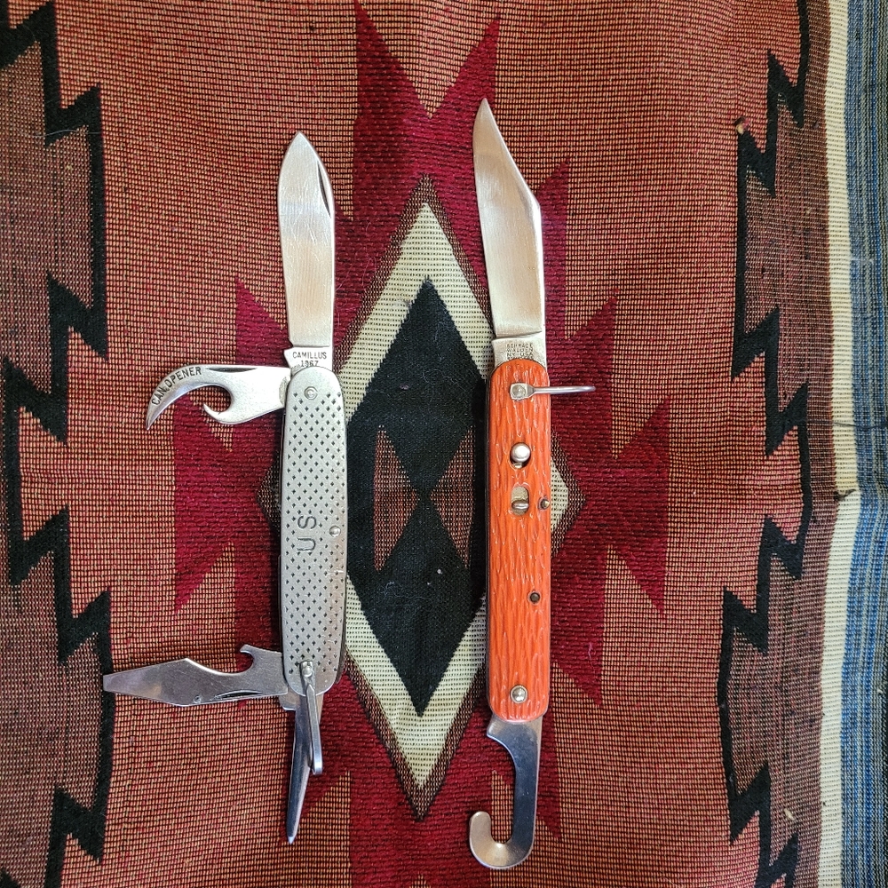 Shrade Walden MC-1 Paratrooper knife and Camillus camp knife Vietnam War Issues.